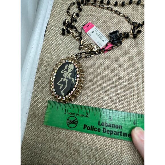 New Betsey Johnson Betsey Creep-show Dancing Skeleton Locket Necklace Rare Spook - Picture 10 of 13